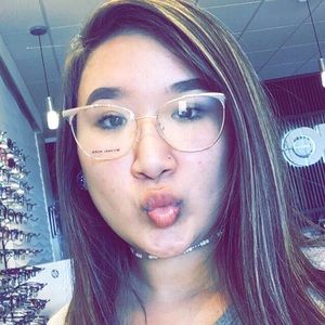 Meet your Posher, Alexia